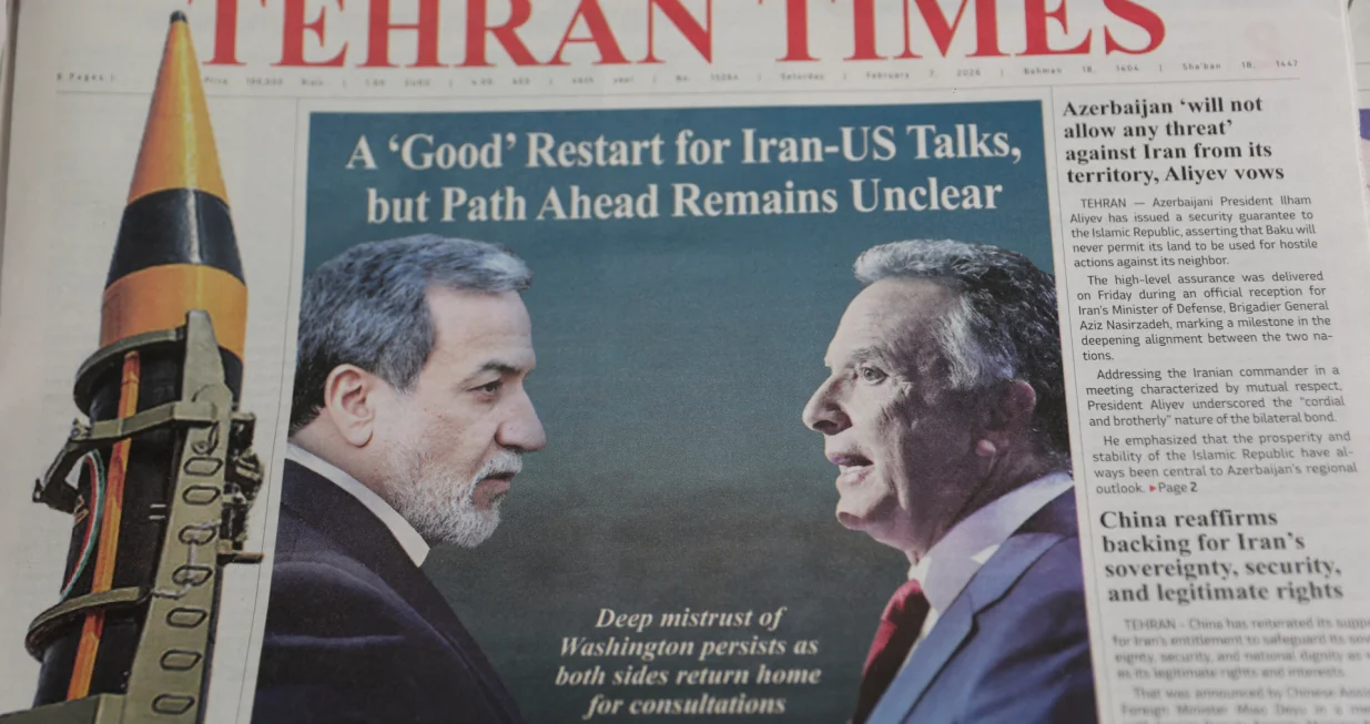 An Iranian newspaper with a cover photo of Iran's Foreign Minister Abbas Araqchi and U.S. Middle East envoy Steve Witkoff, in Tehran, Iran, February 7, 2026. Majid Asgaripour/WANA (West Asia News Agency) via REUTERS ATTENTION EDITORS - THIS PICTURE WAS PROVIDED BY A THIRD PARTY/Majid Asgaripour