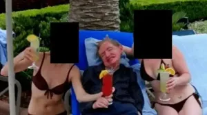 Stephen Hawking sa dvije djevojke na Djevičanskim otocima 2006. godine, fotografija se pojavila u Epsteinovim dokumentima//