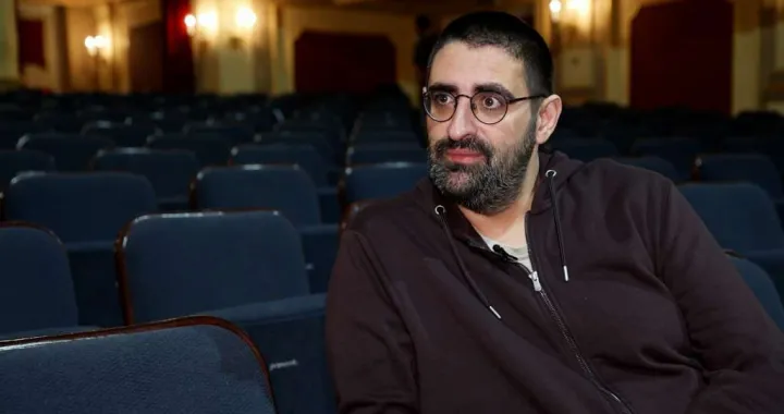 Premijerna izvedba svjetski poznatog klasika "Ubistvo u Orijent Ekspresu" Agate Kristi u adaptaciji Kena Ludwiga te u režiji Andreja Cvetanovskog biće upriličena 10. marta na sceni Narodnog pozori&scaron;ta Sarajevo./