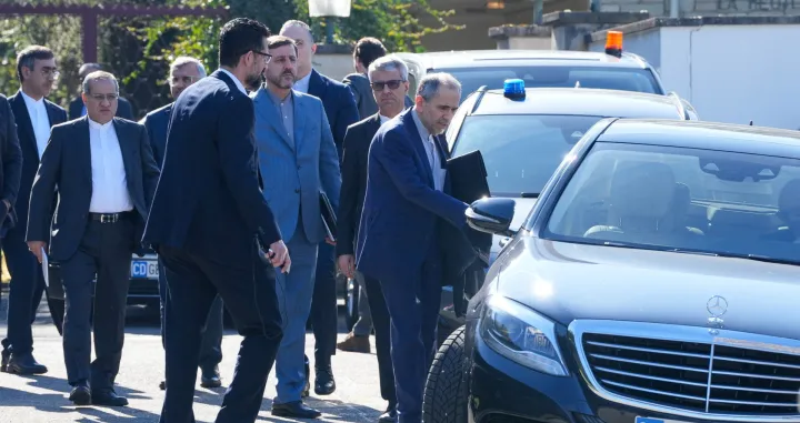 Iranian negotiating delegation departs for the site of the talks with U.S., in Geneva, Switzerland, February 26, 2026. Iranian Foreign Ministry/WANA (West Asia News Agency)/ Handout via REUTERS ATTENTION EDITORS - THIS PICTURE WAS PROVIDED BY A THIRD PARTY./Iranian Foreign Ministry