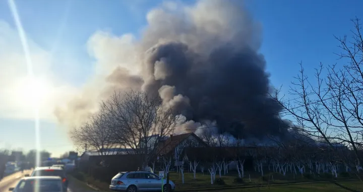 Požar u fabrici namje&scaron;taja na području Brčkog/Dragan Đukić
