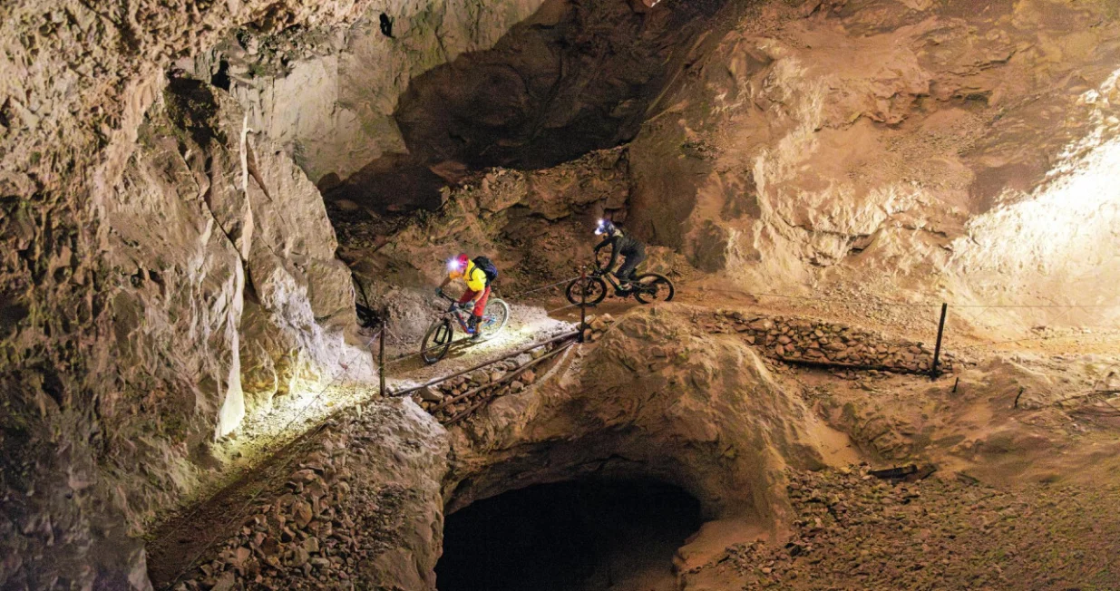 Biciklizam pod Pecom posebno je iskustvo/Ciril Jazbec