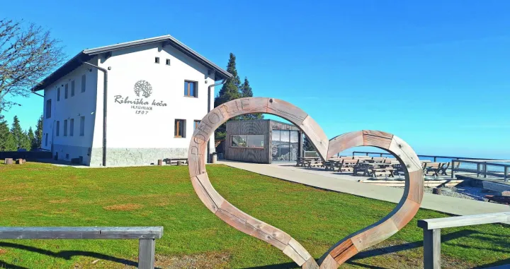 Energetskom obnovom planinarskih domova smanjujemo utjecaj njihova djelovanja na osjetljivo prirodno okruženje./Franc Ferk