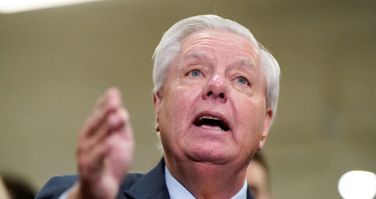 U.S. Senator Lindsey Graham (R-SC) speaks to reporters, on the day of classified briefings for the full U.S. Senate and House of Representatives on the situation in Iran, on Capitol Hill in Washington, D.C., U.S., March 3, 2026. REUTERS/Elizabeth Frantz/Elizabeth Frantz