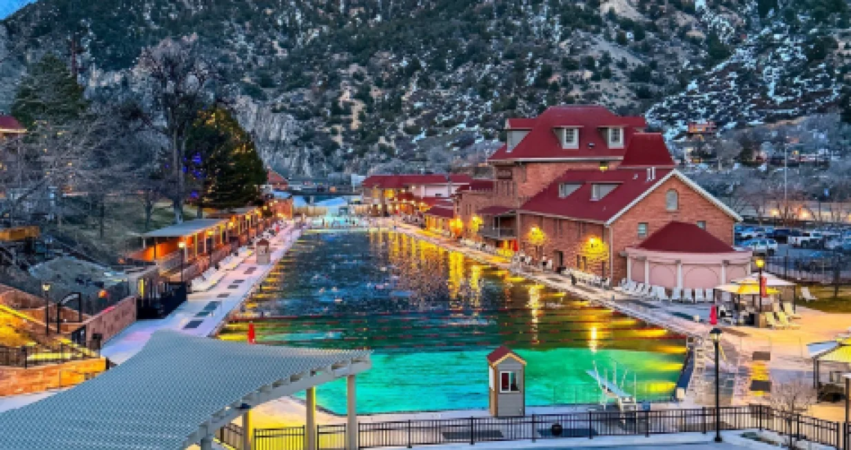 Glenwood Hot Springs Resort/Instagram