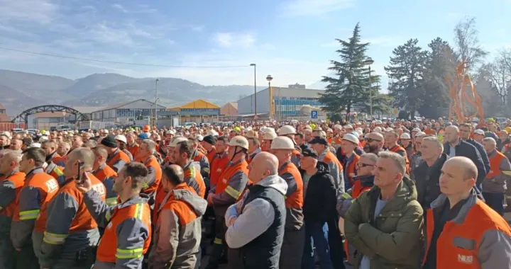 Radnici Nove Željezare Zenica, Nova Željezara Zenica/Fena