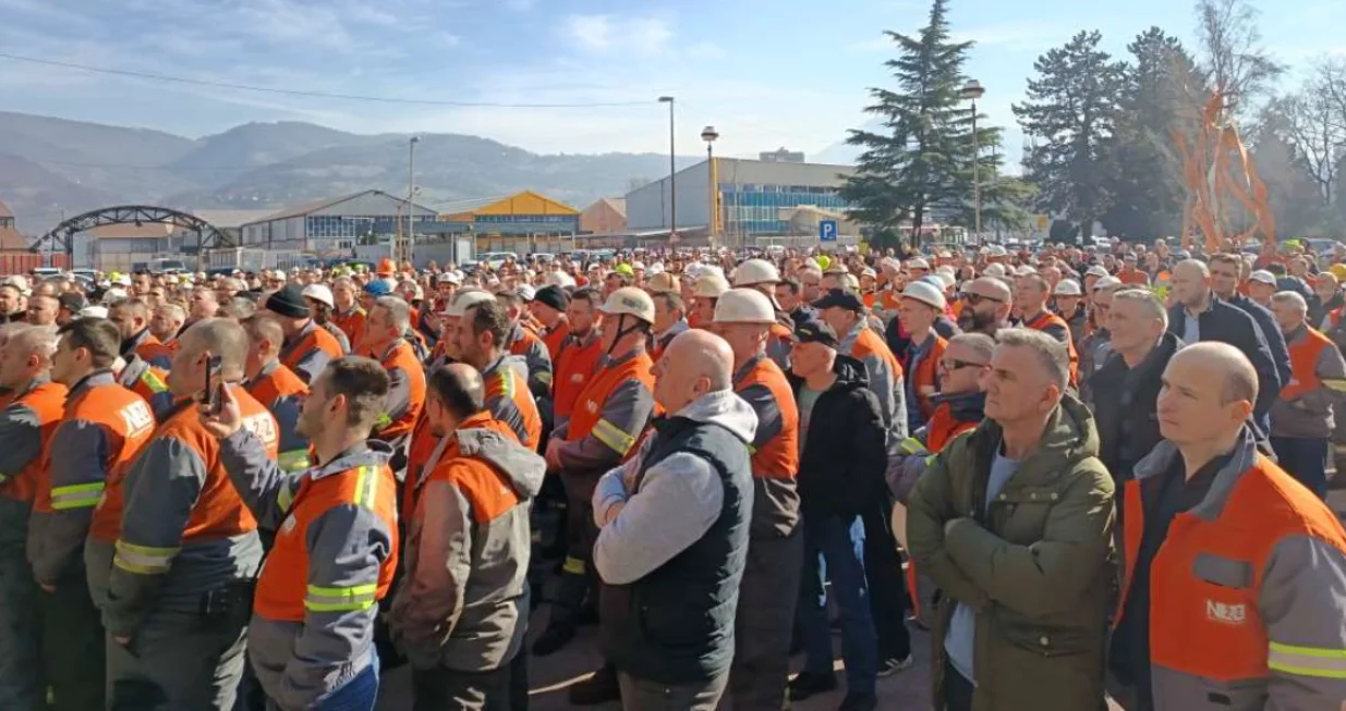 Radnici Nove Željezare Zenica, Nova Željezara Zenica/Fena