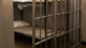 Pretučen u ćeliji/Ilustracija/Arhiv//