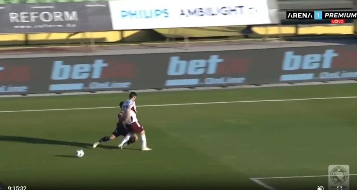 Crveni karton za Hujbera/Foto: 