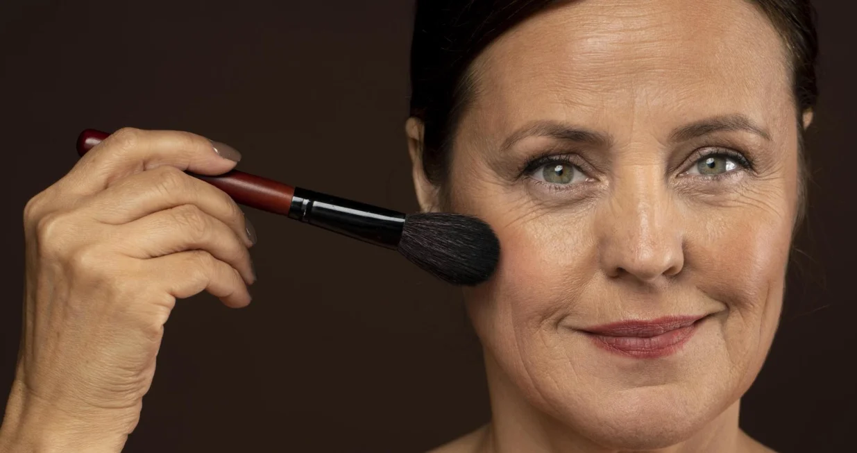 &Scaron;minkanje zrele kože//