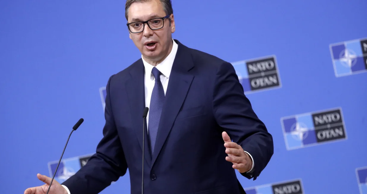 epa10125711 President of the Republic of Serbia Aleksandar Vucic gives a joint press conference with NATO Secretary General Jens Stoltenberg (not pictured) after a meeting at the Alliance headquarters in Brussels, Belgium, 17 August 2022. EPA/OLIVIER HOSLET/Olivier Hoslet