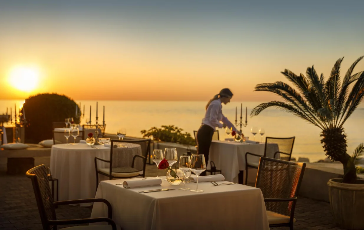 Restoran La Serra AD 547/Promo