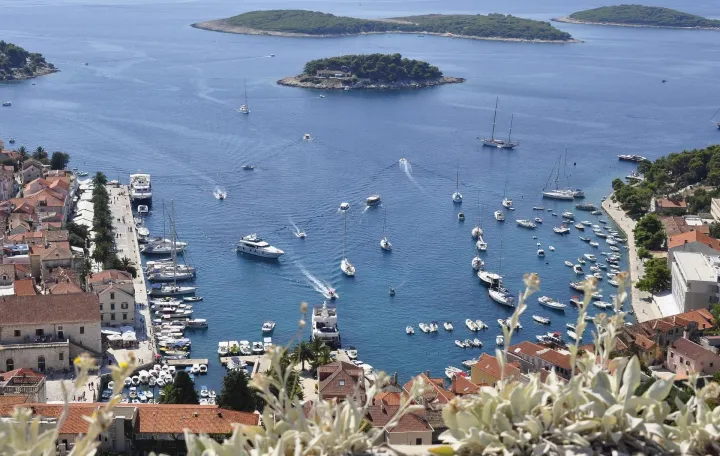 Grad Hvar/Pixabay