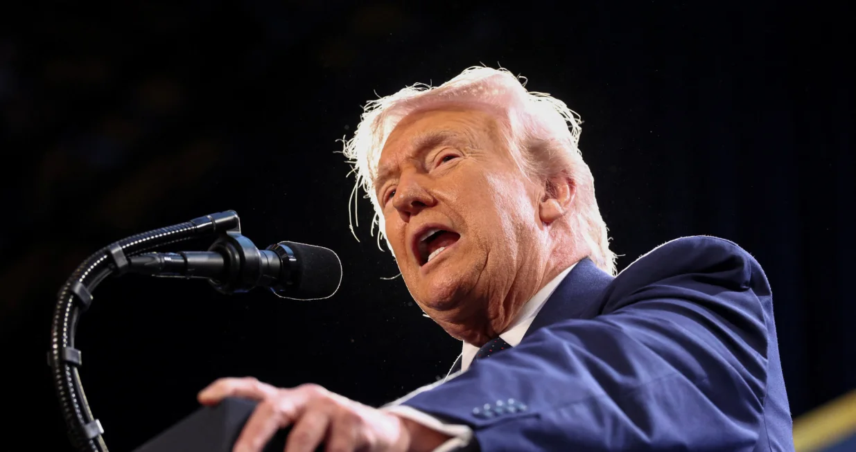 U.S. President Donald Trump delivers remarks to members of the Republican Party, at Trump National Doral Miami in Miami, Florida, U.S., March 9, 2026. REUTERS/Kevin Lamarque/Kevin Lamarque