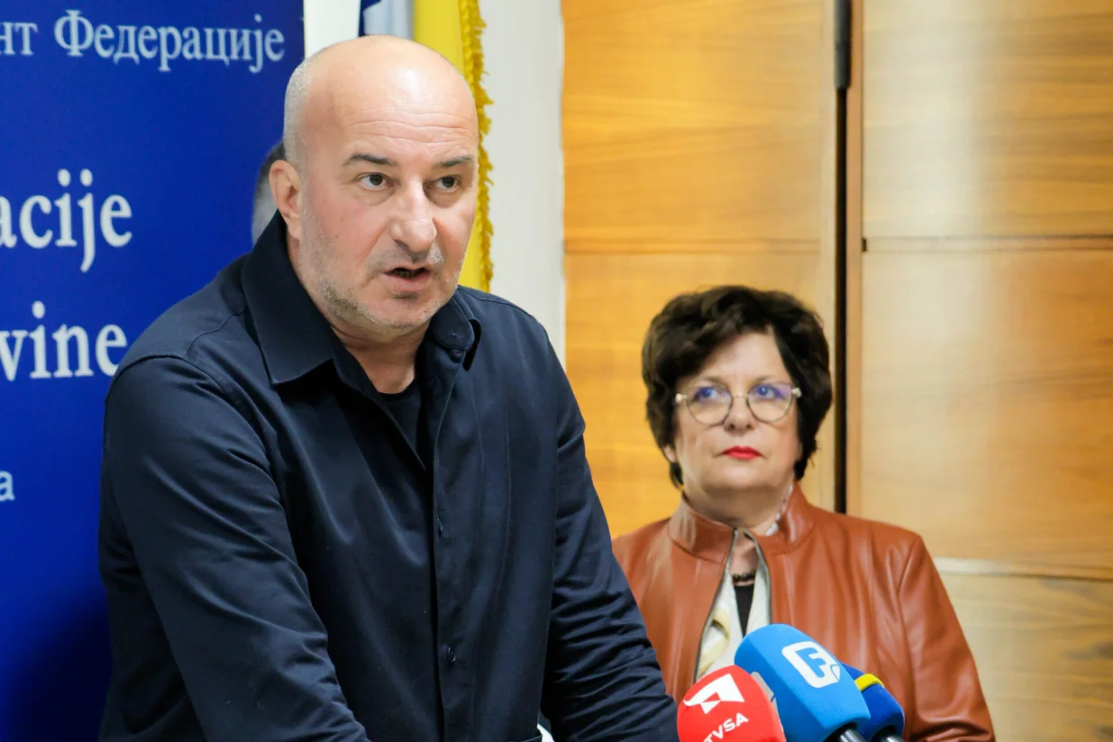 Pressica Na&scaron;e stranke povodom smjene Miakovića/Damir Deljo