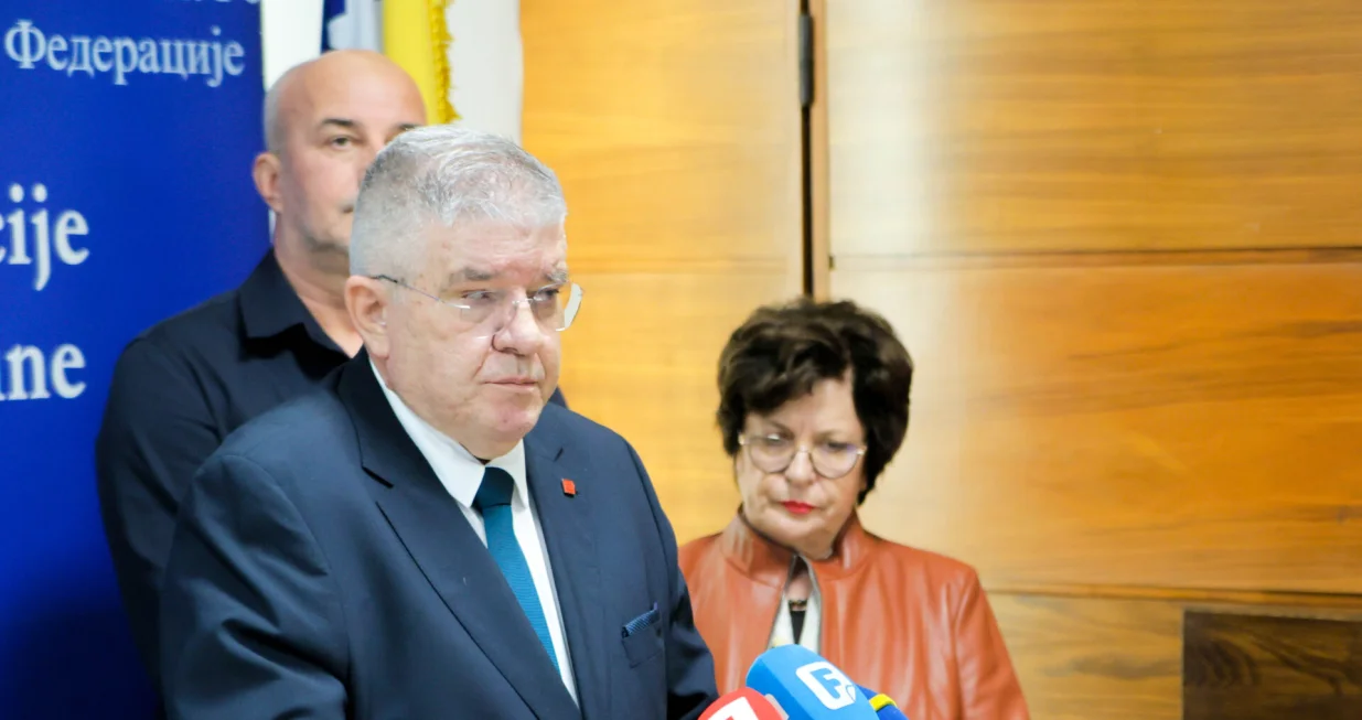 Press Na&scaron;e stranke povodom smijene Miakovića/Damir Deljo