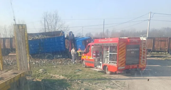 Sudar voza i kamiona u mjestu Maline kod Živinica//