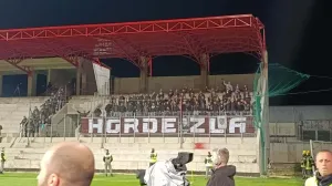 Zajedničko navijanje Hordi zla i Red Armyja/Foto: 