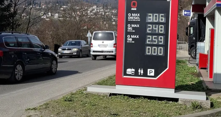 Cijene goriva divljajuLitar Dizela prema&scaron;io tri marke/Davud Muminović
