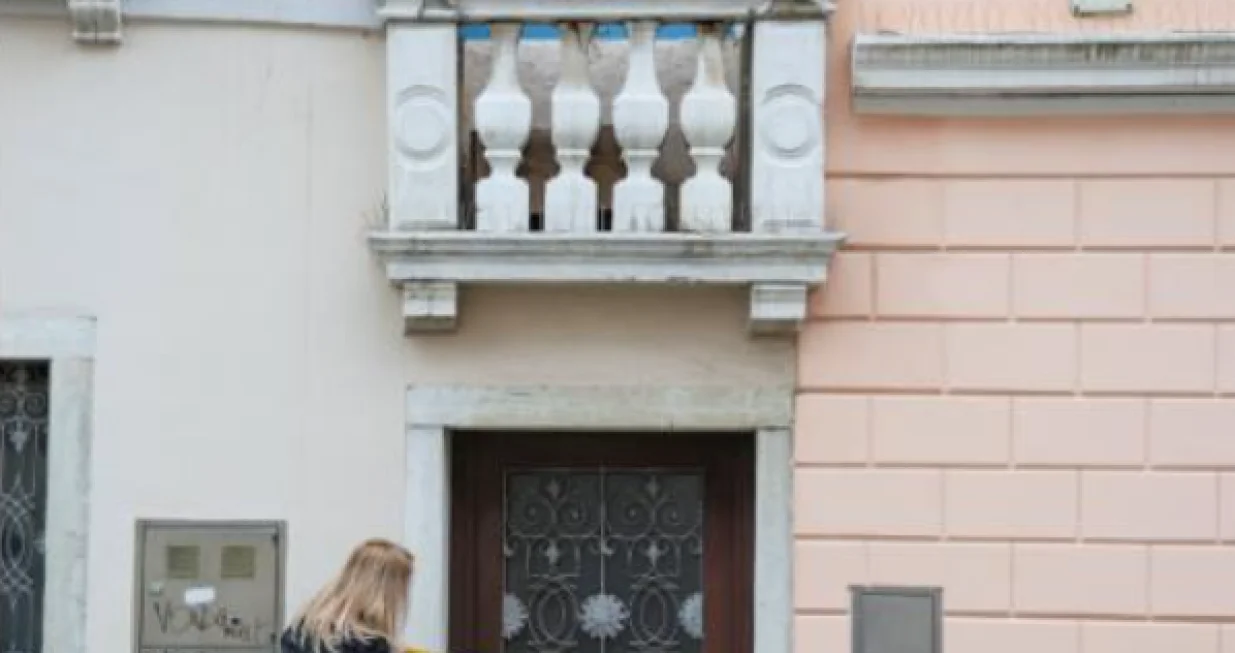 Najmanja kuća u Jugoslaviji, Koper/Prtsc