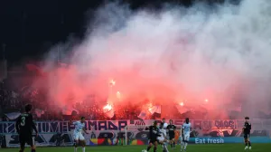 Soccer Football - UEFA Conference League - Round of 16 - First Leg - Rijeka v RC Strasbourg - Stadion HNK Rijeka, Rijeka, Croatia - March 12, 2026 Rijeka fans with flares in the stands during the match REUTERS/Antonio Bronic/Foto: Antonio Bronic