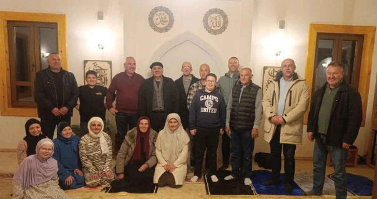 Džamija Milatkovići kod Čajniča, Čajniče, klanjana prva teravija nakon 82 godine/Preporod.info