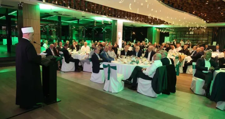 Reisul-ulema Husein ef. Kavazović, zajednički iftar za bh. privrednike/Mina