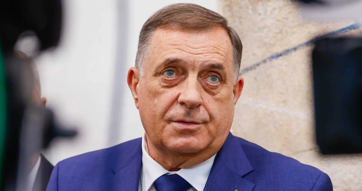 U Istočnom Sarajevu, 24. aprila 2025. godine, predsjednik bosanskohercegovačkog entiteta RS Milorad Dodik svečano je otvorio zgradu Rektorata i Muzičke akademije Univerziteta u Istočnom Sarajevu/Damir Deljo