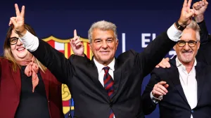 Soccer Football - FC Barcelona elections - Barcelona, Spain - March 16, 2026 Joan Laporta celebrates his victory after being re-elected as FC Barcelona president alongside his board members REUTERS/Albert Gea/Foto: Albert Gea