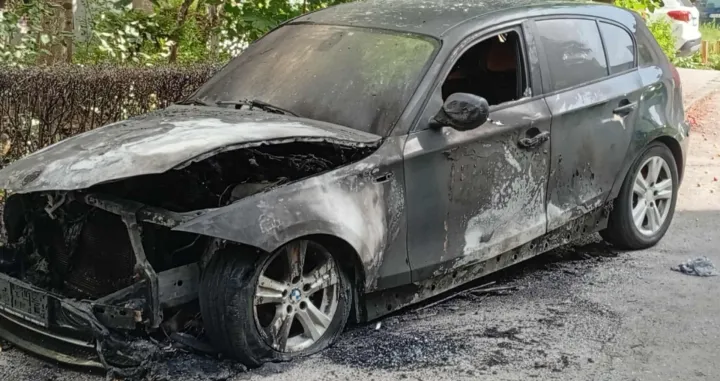 Uni&scaron;teno vozilo/Amir Papić/Oslobođenje/