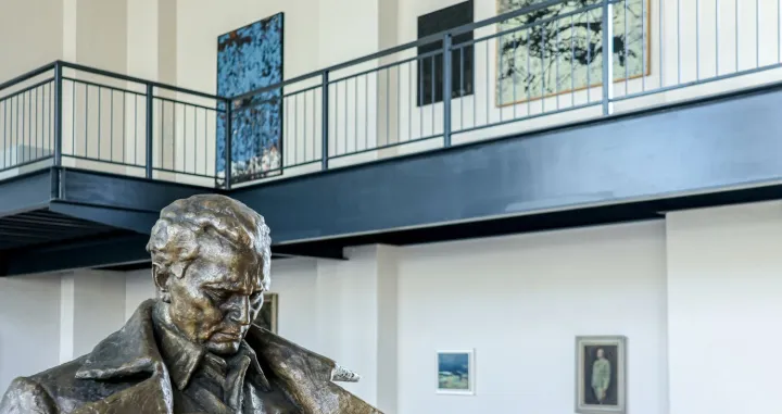 Pogled na postav izložbe /Yevheniia_Havrylenko/Picasa