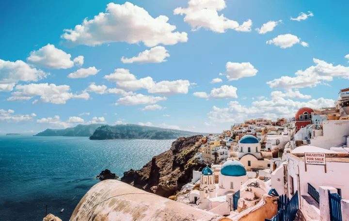 Santorini, Grčka/Pexels.