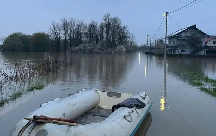 Prijedor poplave/Vatrogasci Prijedor