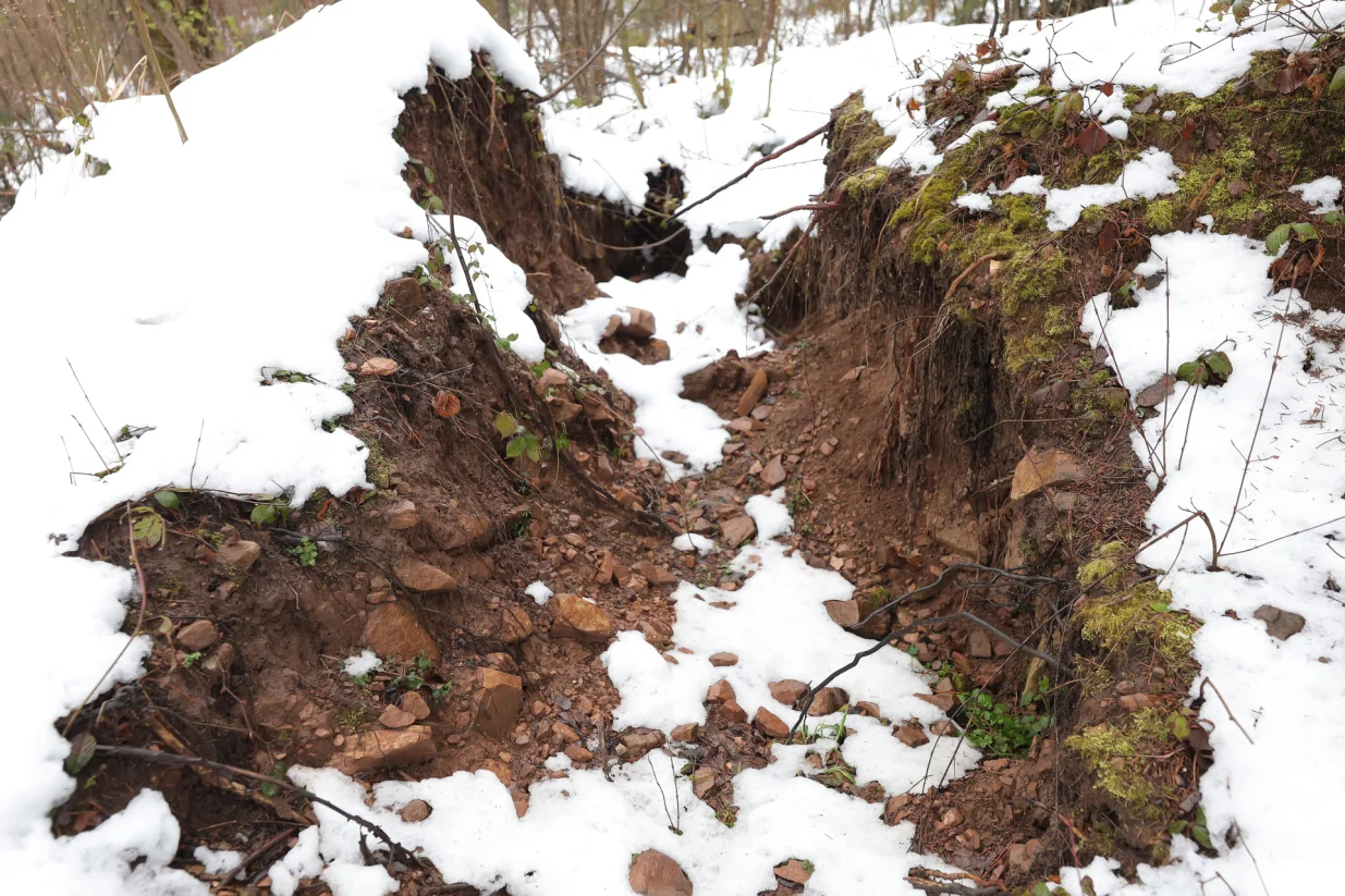 Curine njive klizi&scaron;te april/Senad Gubelić