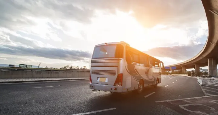 autobus, putovanje, ekskurzija /Freepik