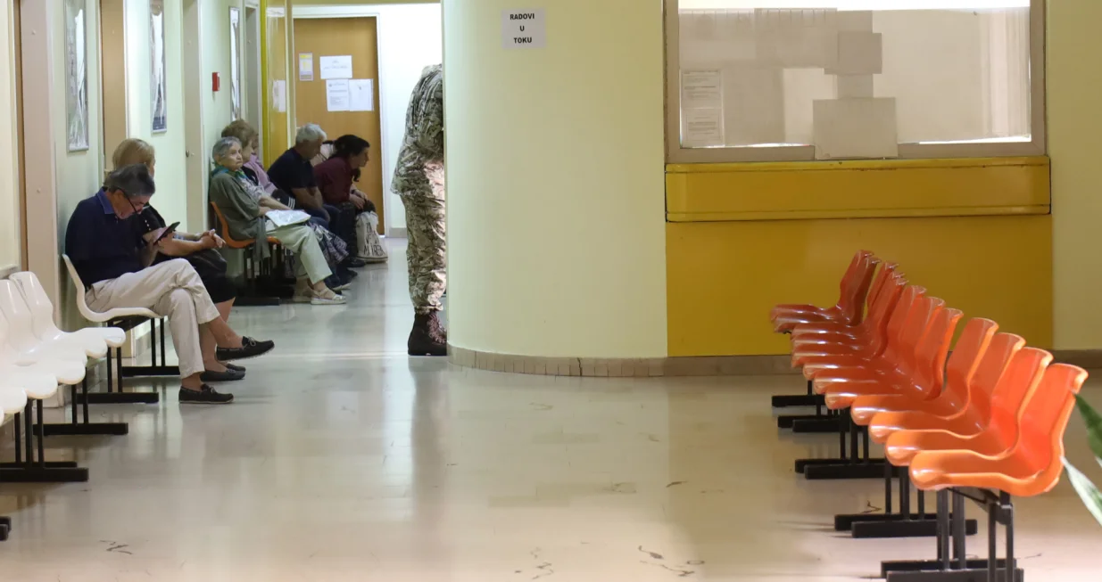 Dom zdravlja Centar čekaonica specijalistički/Senad Gubelić