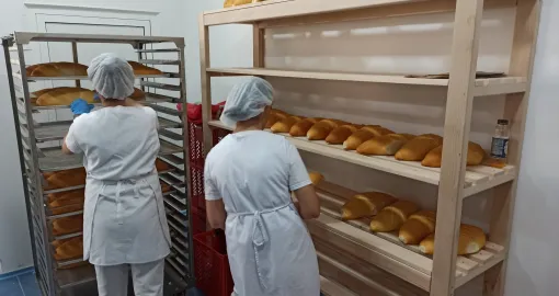 Svjež hljeb za korisnike narodne kuhinje u Tuzli/Miren Aljić