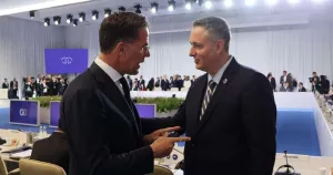 Predsjedavajući Predsjedni&scaron;tva Bosne i Hercegovine Denis Bećirović 5. maja 2026. je u Jerevanu imao sadržajan razgovor s generalnim sekretarom NATO-a Markom Rutteom/Predsjedni&scaron;tvo Bih