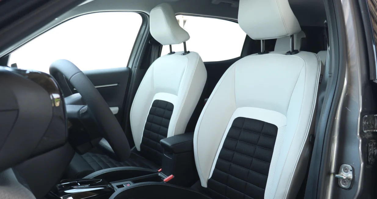 Od nekada&scaron;njeg gradskog modela, Citro&euml;n je C3 u potpunosti transformisao u moderan gradski krosover. Nova Aircross verzija dodatno pro&scaron;iruje njegovu funkcionalnost, a domaćim kupcima sada nudi i opciju s tri reda sjedi&scaron;ta, koja dodatno podiže vrijednost ovog po mnogo čemu zanimljivog automobila&hellip; adfhsahad/