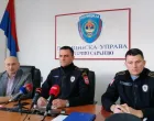 Načelnik CJB Istočno Sarajevo Branimir &Scaron;ehovac (u sredini) Neboj&scaron;a Popović, načelnik krim policije (lijevo)/