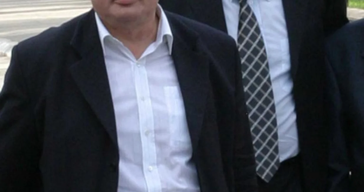 Krstan Simić i &scaron;ef u vrijeme pisanja pisma/