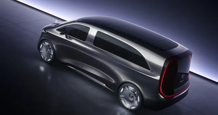 Mercedes-Benz Vision V Mercedes-Benz Vision V Aktuelna V-klasa dostupna je s električnim pogonom i sa motorom s unutra&scaron;njim sagorijevanjem. Prvi pogled na njen koncept Vision V otkriva nam da Mercedes vi&scaron;e ne želi nikom prepu&scaron;tati luksuzne prerade kombija, već će to u budućnosti raditi sam... /Mercedes-benz Ag &ndash; Communicati