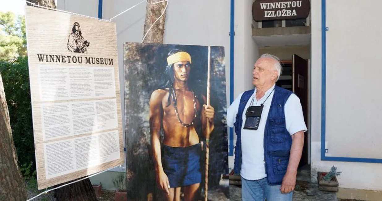 Želimir &Scaron;arić u Winetouvom muzeju /SLOBODAN RA&Scaron;IĆ BOBARA/Slobodan Ra&scaron;ić Bobara