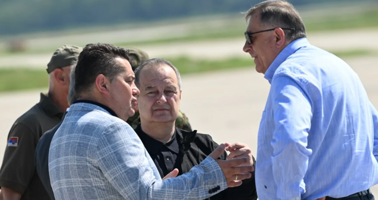 Dodika čuva Dačić, kao i prethodni ministri iz redova Vučićevog SNS-a/