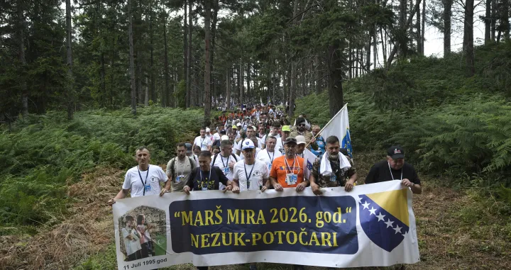 Iz Nezuka ka Potočarima koračaju ljudi iz cijelog svijeta/Anadolija
