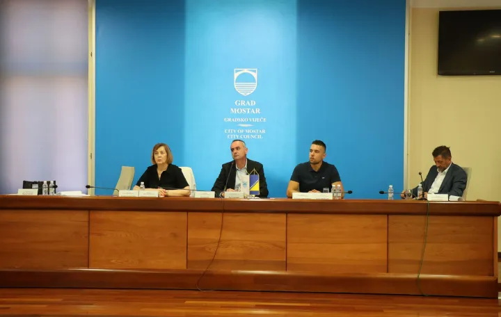 MOSTAR, 9. srpnja (FENA) - Mostarski vijećnici raspravljat će o posljedicama požara na Uborku i rje&scaron;enjima za odvoz otpada. (Foto FENA/Mateo Marinović)/Mateo Marinović