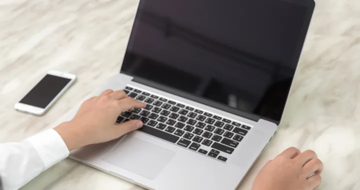 Pregrijavanje laptopa vi&scaron;e nije problem/Free Pik