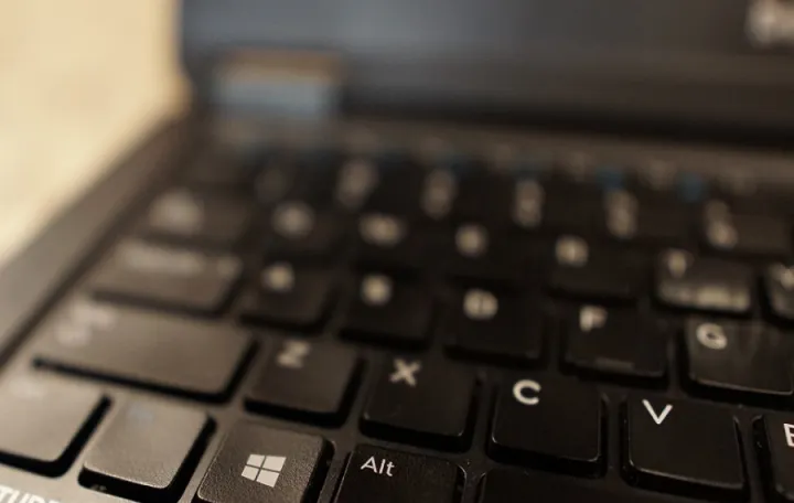 tastatura na laptopu/
