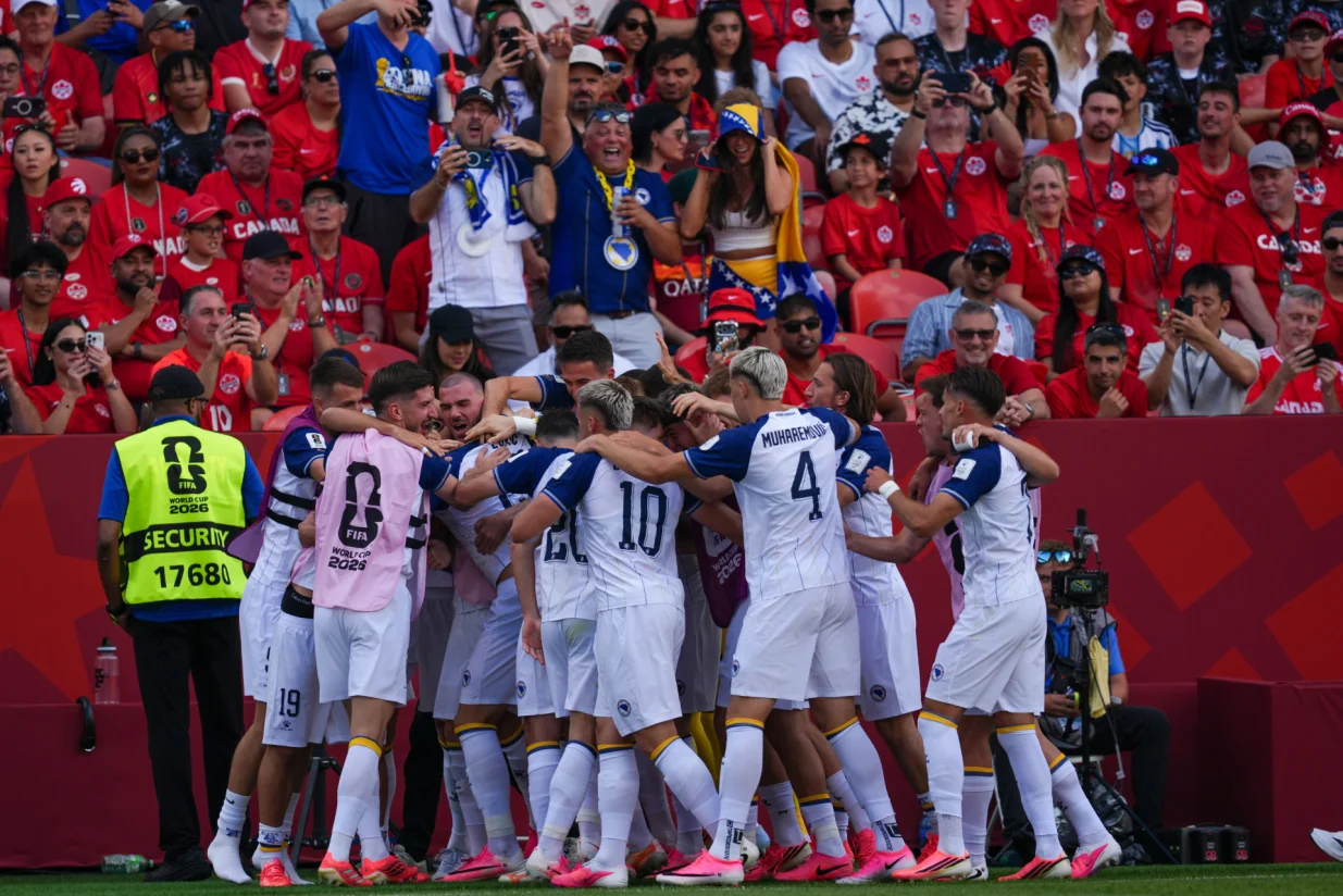 TORONTO, KANADA - 12. JUNI:Utakmica Grupe B grupne faze Svjetskog prvenstva u fudbalu 2026. izmeД'u Kanade i Bosne i Hercegovine na stadionu Toronto (BMO Field) u Torontu, Ontario, Kanada, 12. juna 2026. (Mert Alper DervД&plusmn;Еџ - Anadolu Agency)/
