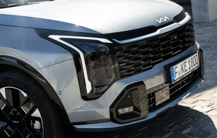 Kia Sportage redizajn Moderniji izgled i savremeni hibridi adsfhadfg/